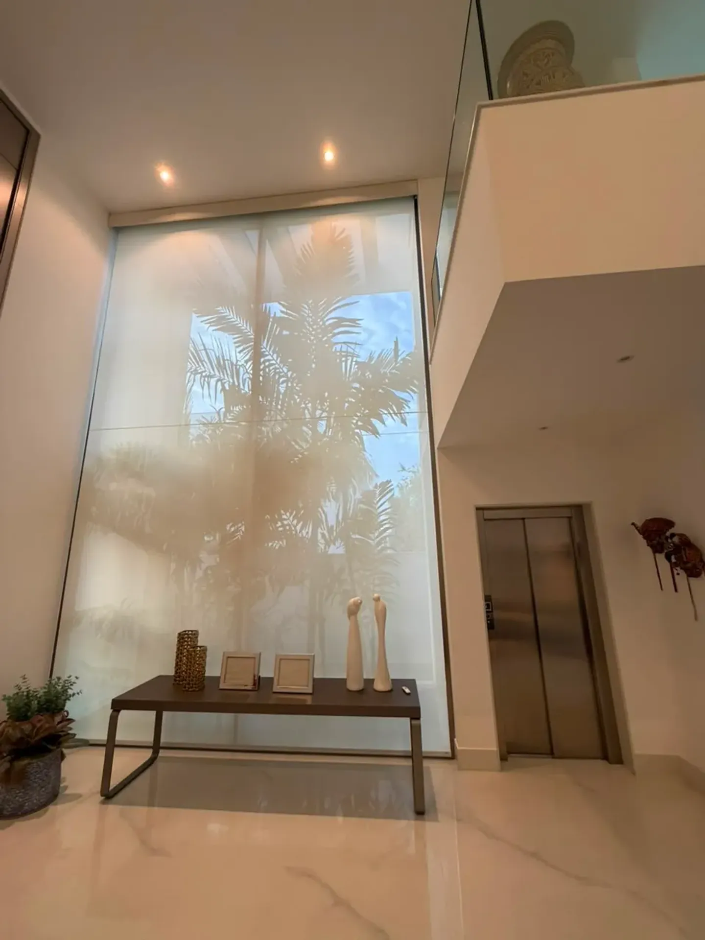 Furnished triplex home with 5 en-suite bedrooms and 600 m² — photo 19