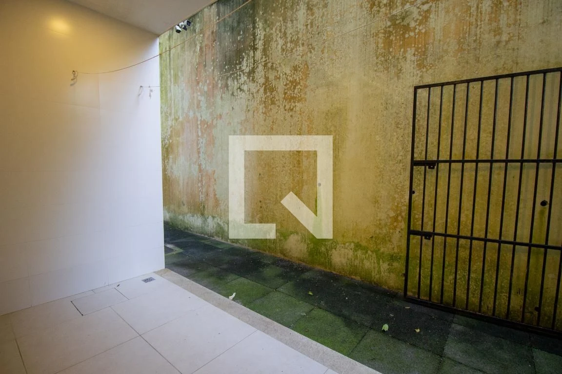 4-bedroom house with a bathtub in Rio de Janeiro — photo 71