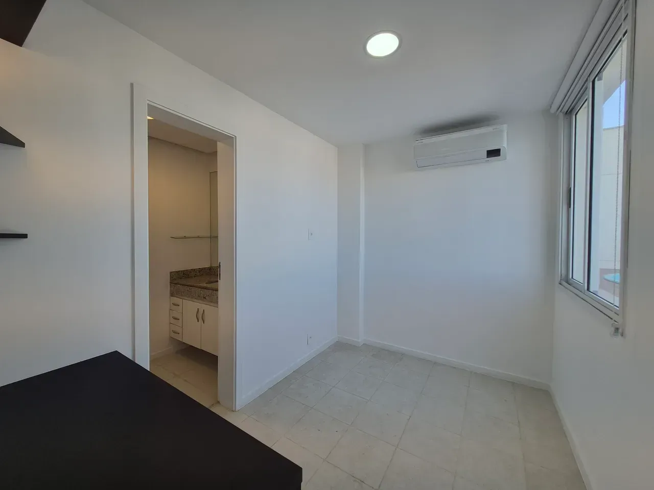 Duplex with 225 m², 3 bedrooms, and open-plan kitchen — photo 39