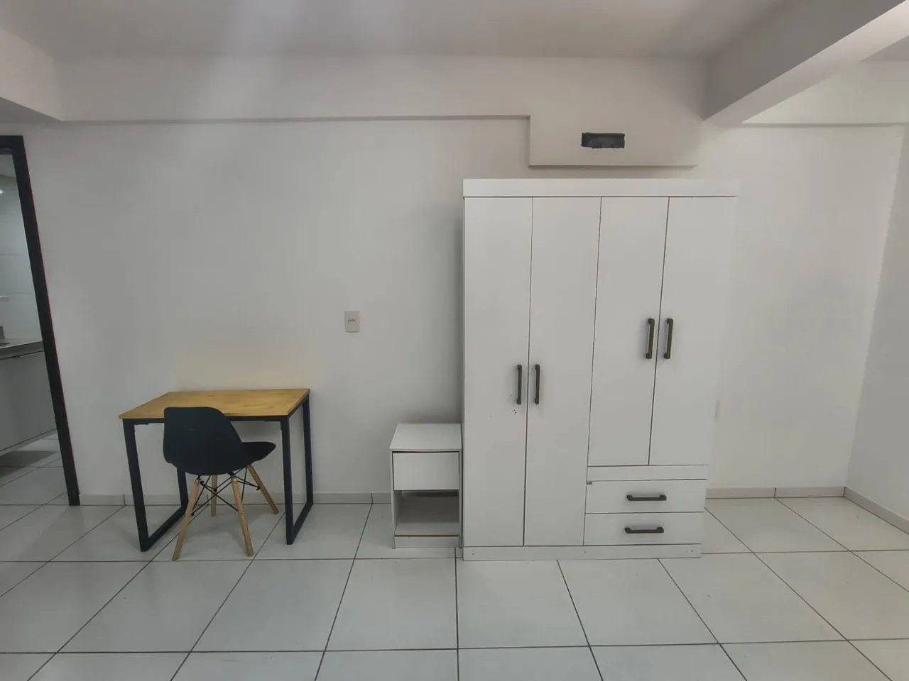 Estudio amueblado de 1 dormitorio con chimenea y 25 m² — photo 4