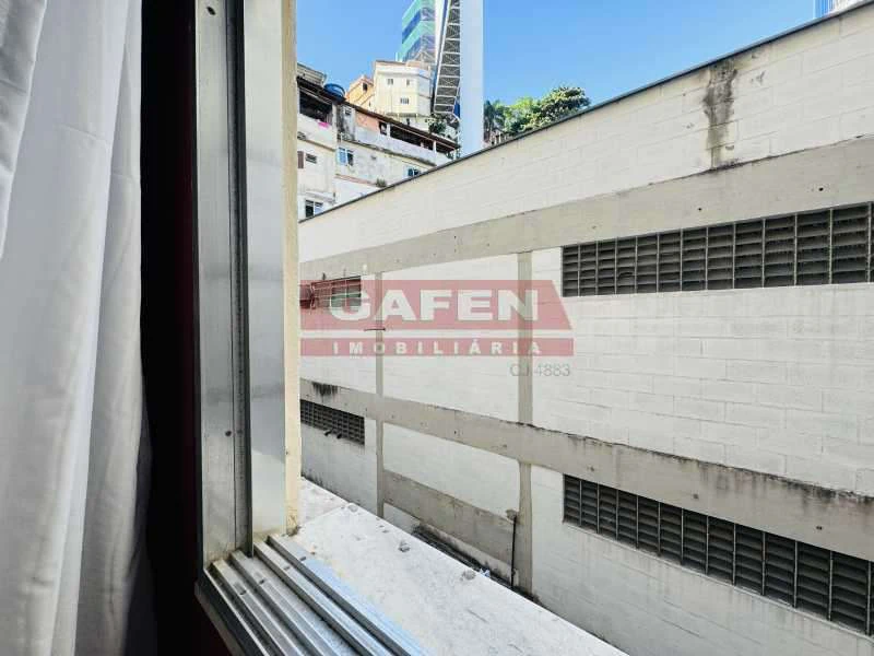 Furnished 70 m² apartment with 2 bedrooms and 1 parking spot — photo 23
