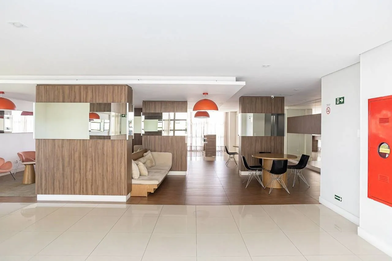 Wood or laminate floors in a 3-bedroom apartment, 78 m² — photo 101