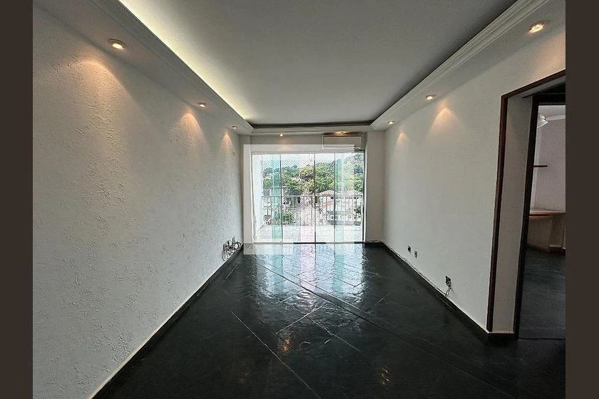 72 m² apartment with a mountain view and a home office — photo 3