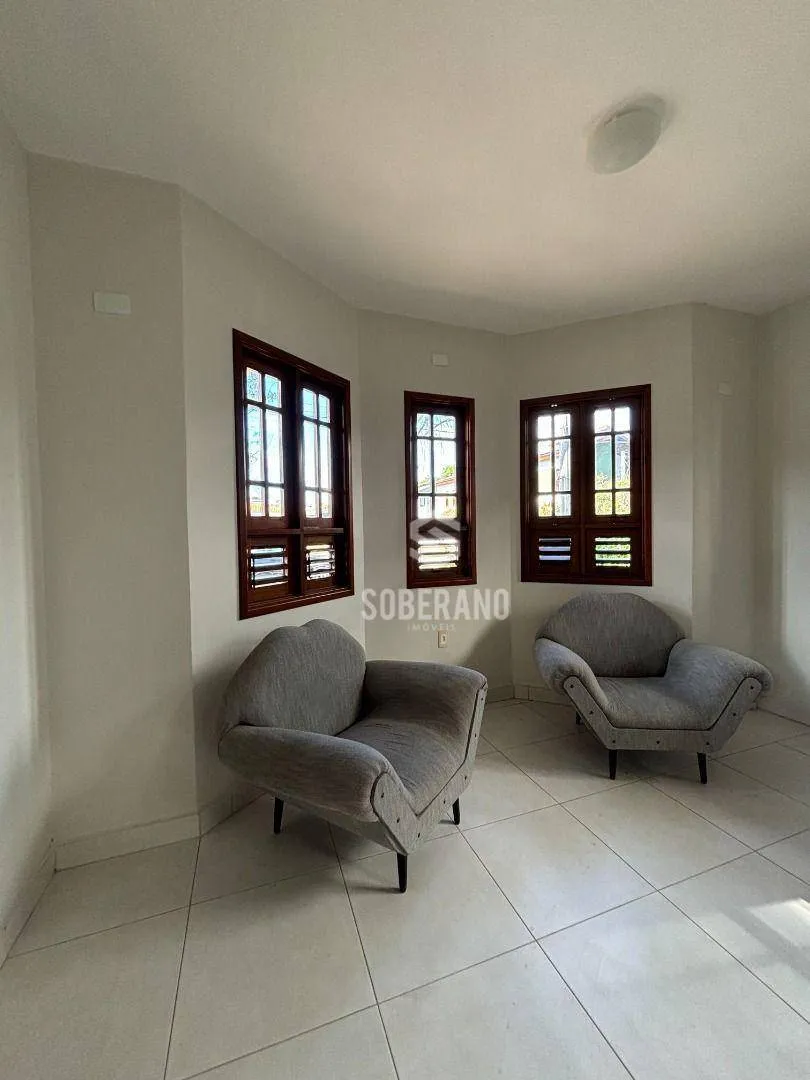 House with 6 bedrooms and 720 m² plus 4 parking — photo 32