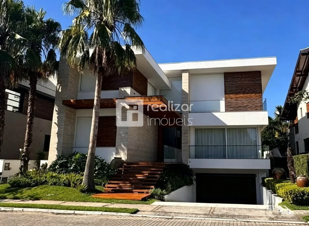 Garden in a 5-bedroom house, 709 m² — photo 21