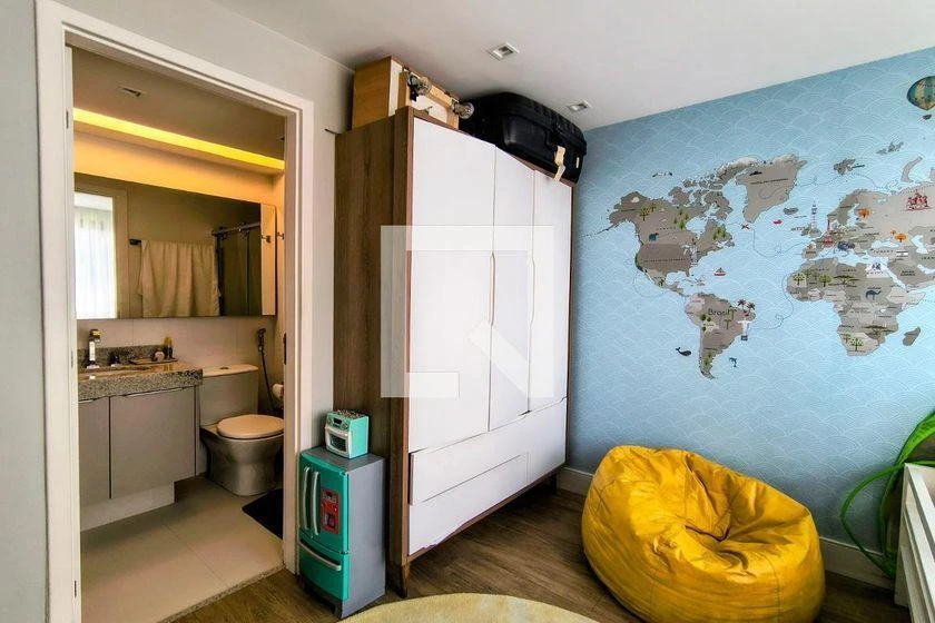 160 m² rental apartment with 4 en-suite rooms and balcony — photo 33