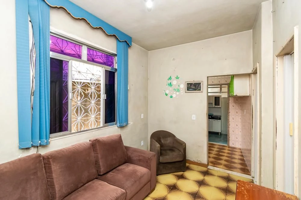 Furnished house with 5 bedrooms and a balcony — photo 32