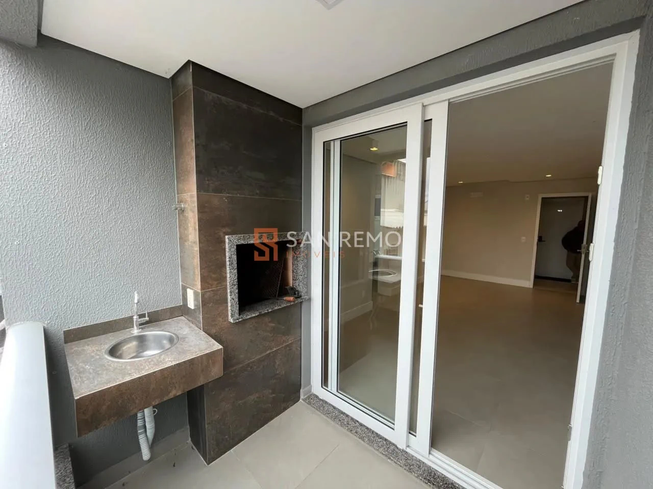 Apartamento de 2 quartos com cozinha aberta e 73 m² — photo 12