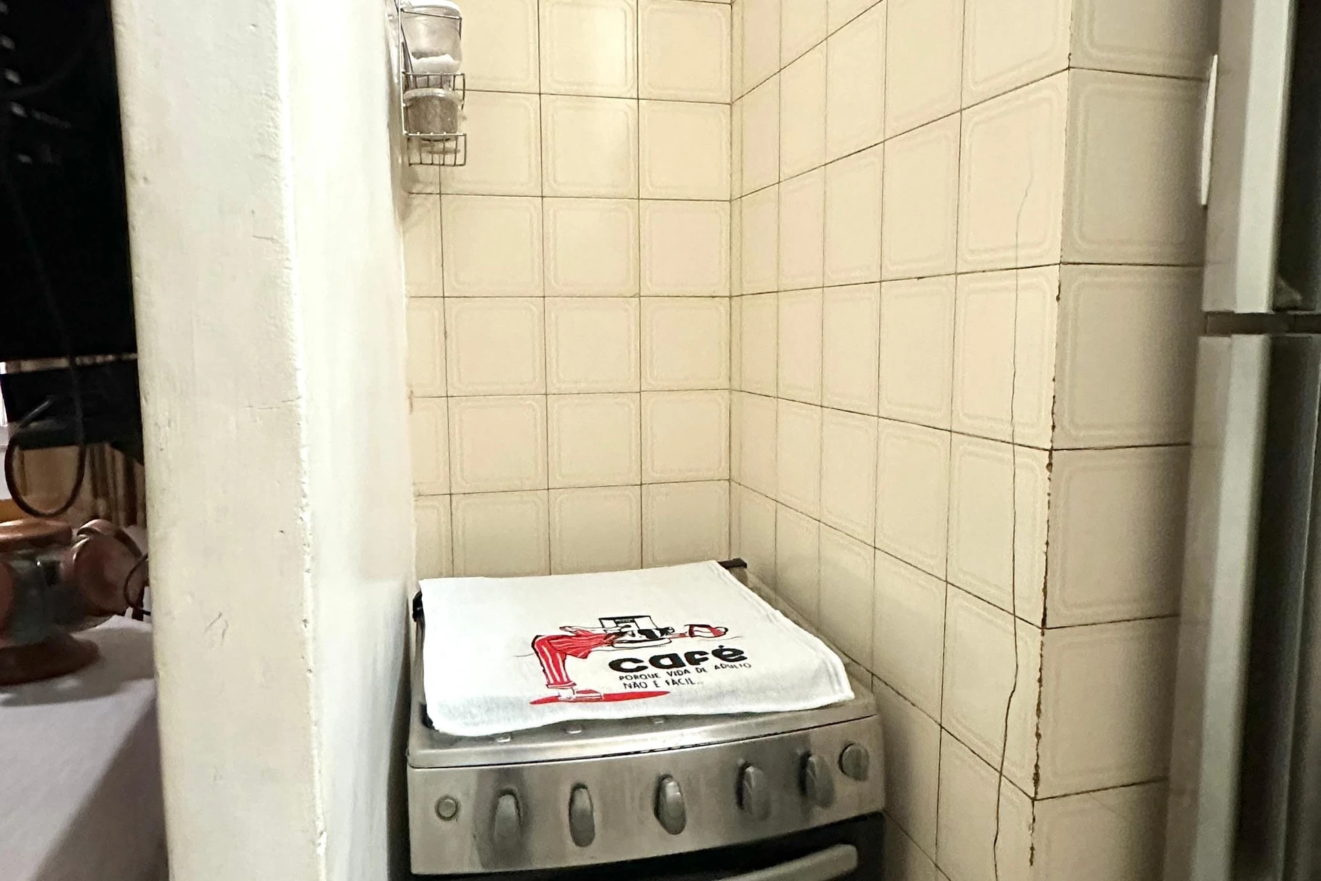 Furnished 1-bedroom apartment with closed kitchen — photo 13
