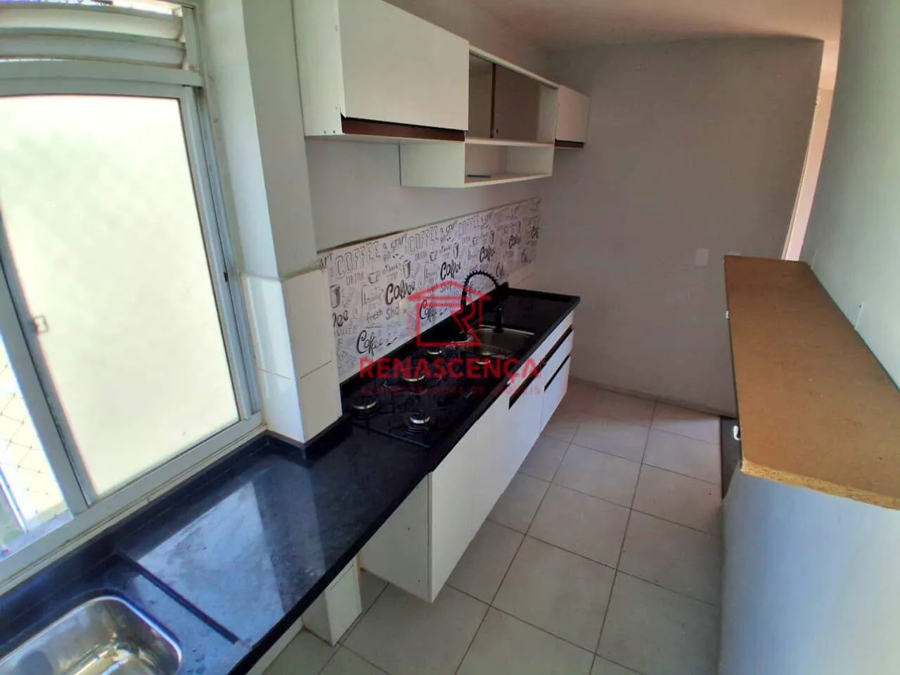 2-bedroom apartment with 1 bathroom and gas stove kitchen — photo 8