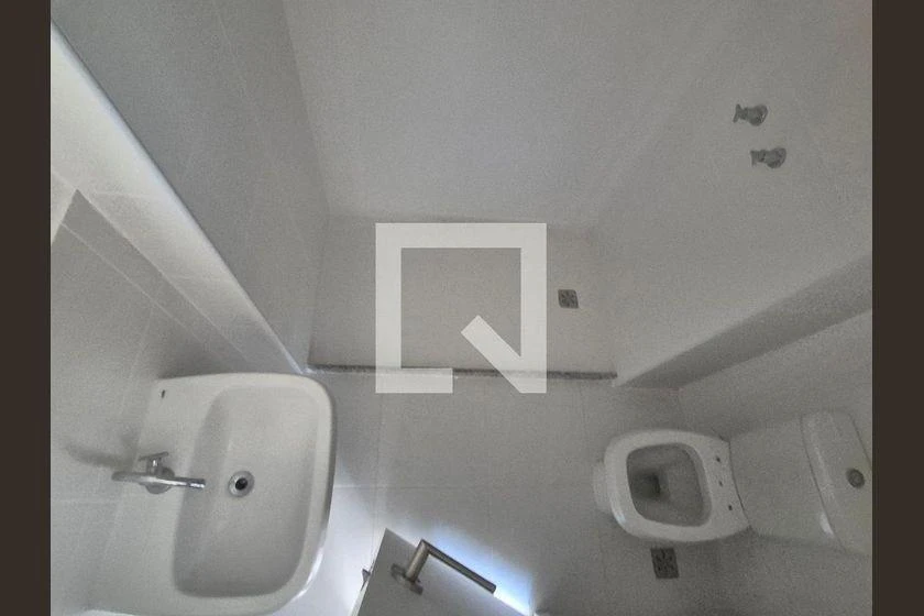 Apartamento para locação com janelas do chão ao teto — photo 32