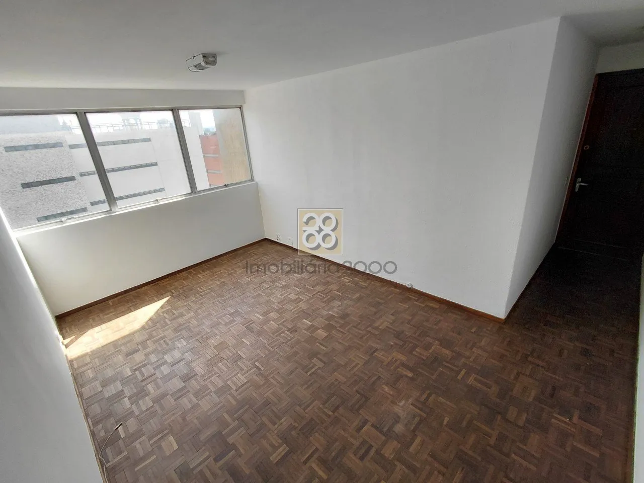 Apartment with 1 bedroom and wood floors — photo 9