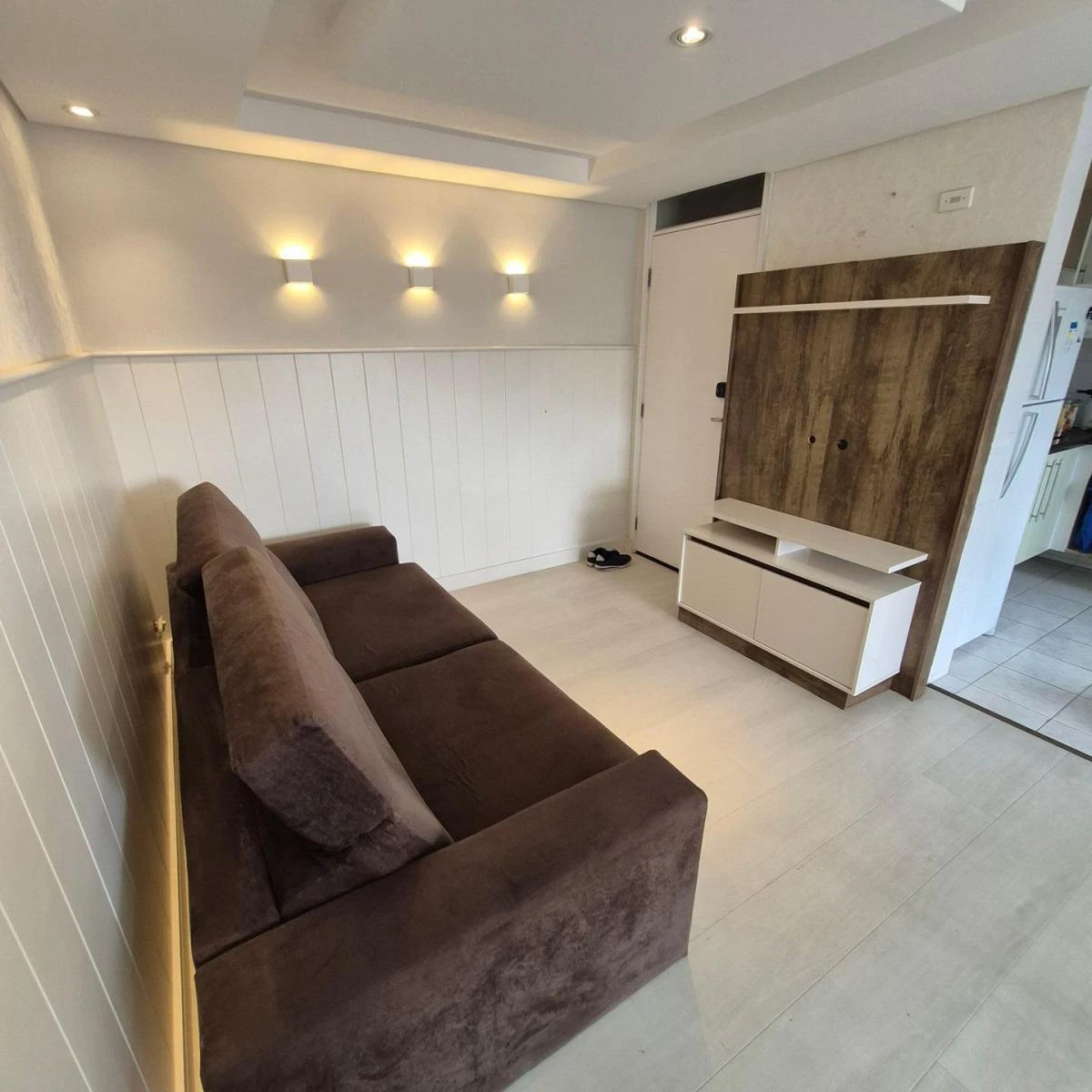 Furnished 3-bedroom apartment with covered parking