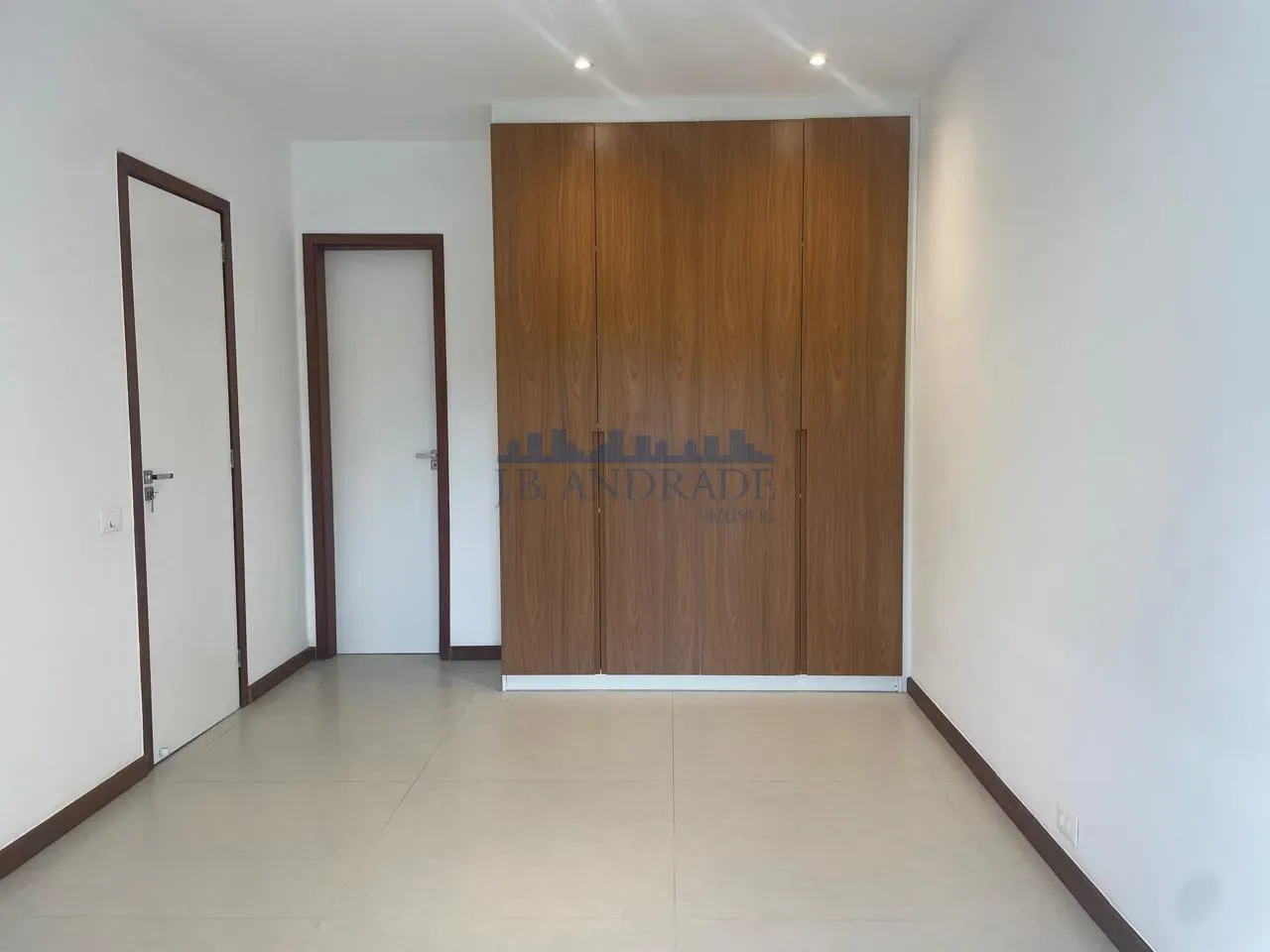 2-bedroom apartment with 1 bathroom and a suite — photo 8