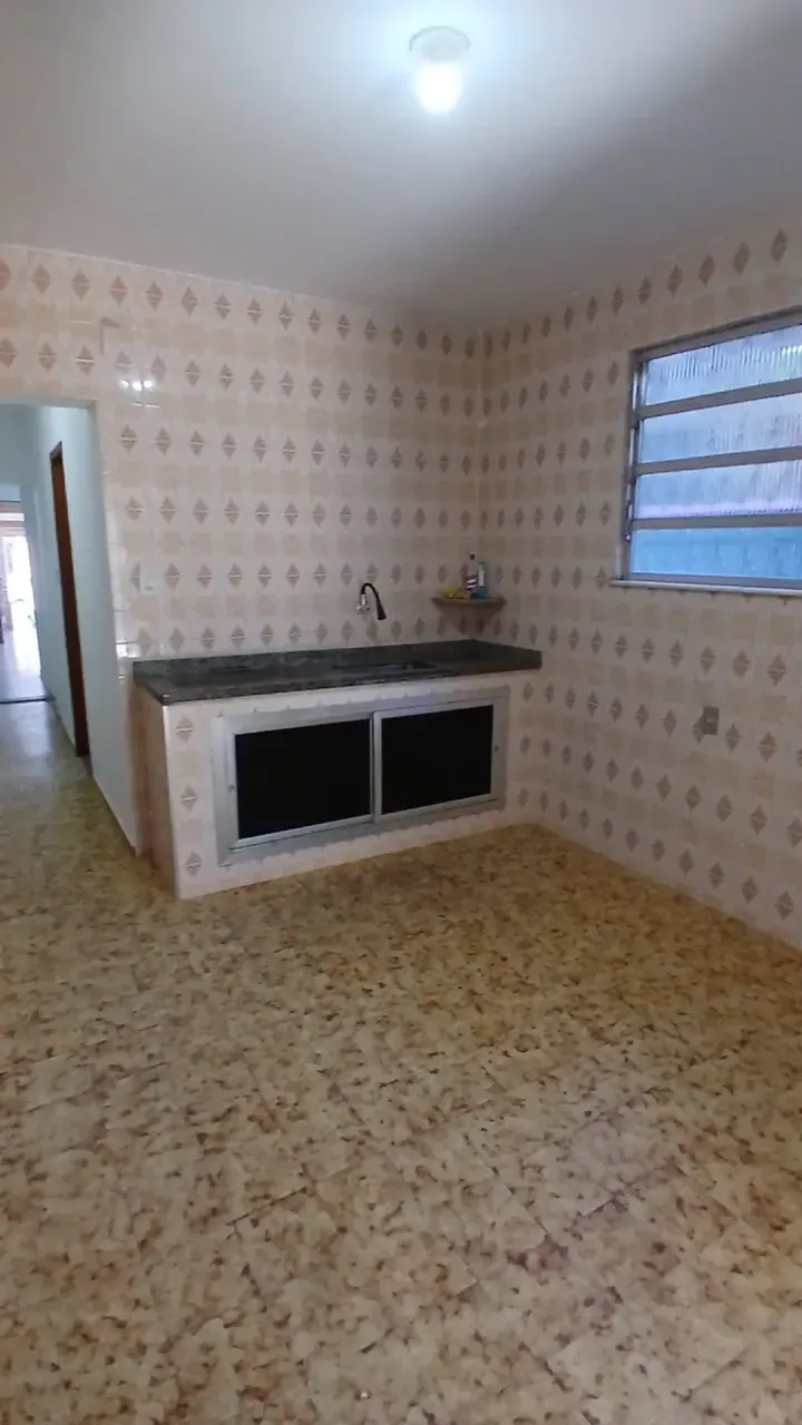 House with 3 bedrooms and 1 bathroom with electric shower — photo 3