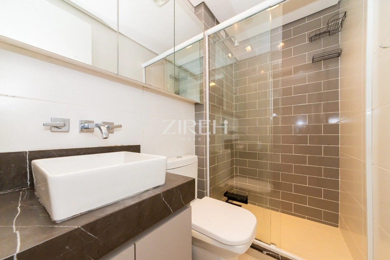 Apartamento mobiliado de 1 quarto com varanda de vidro — photo 7