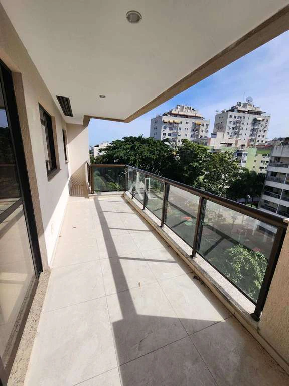 170 m² apartment with 3 bedrooms and private BBQ