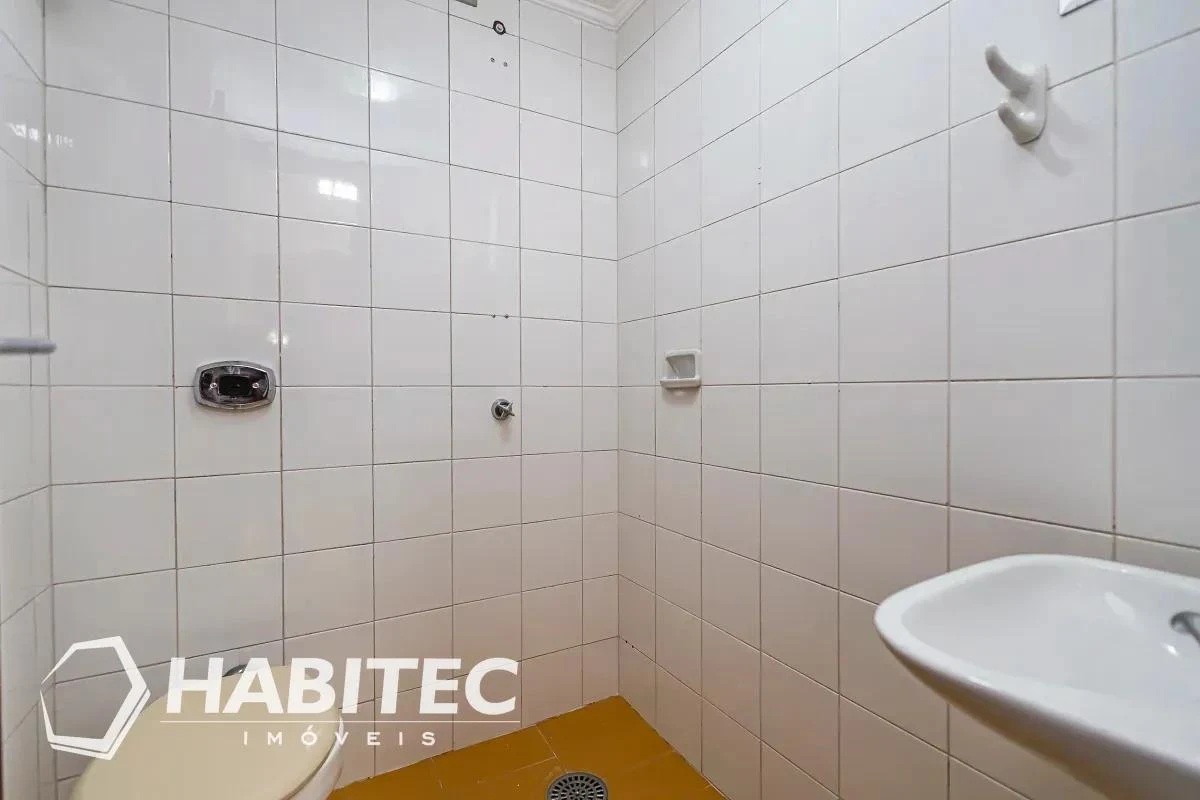 Квартира з 3 спальнями та дерев'яною підлогою або ламінатом — photo 12