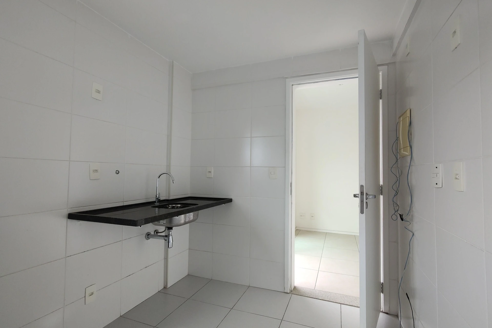 2-bedroom apartment with balcony and 2 bathrooms — photo 9