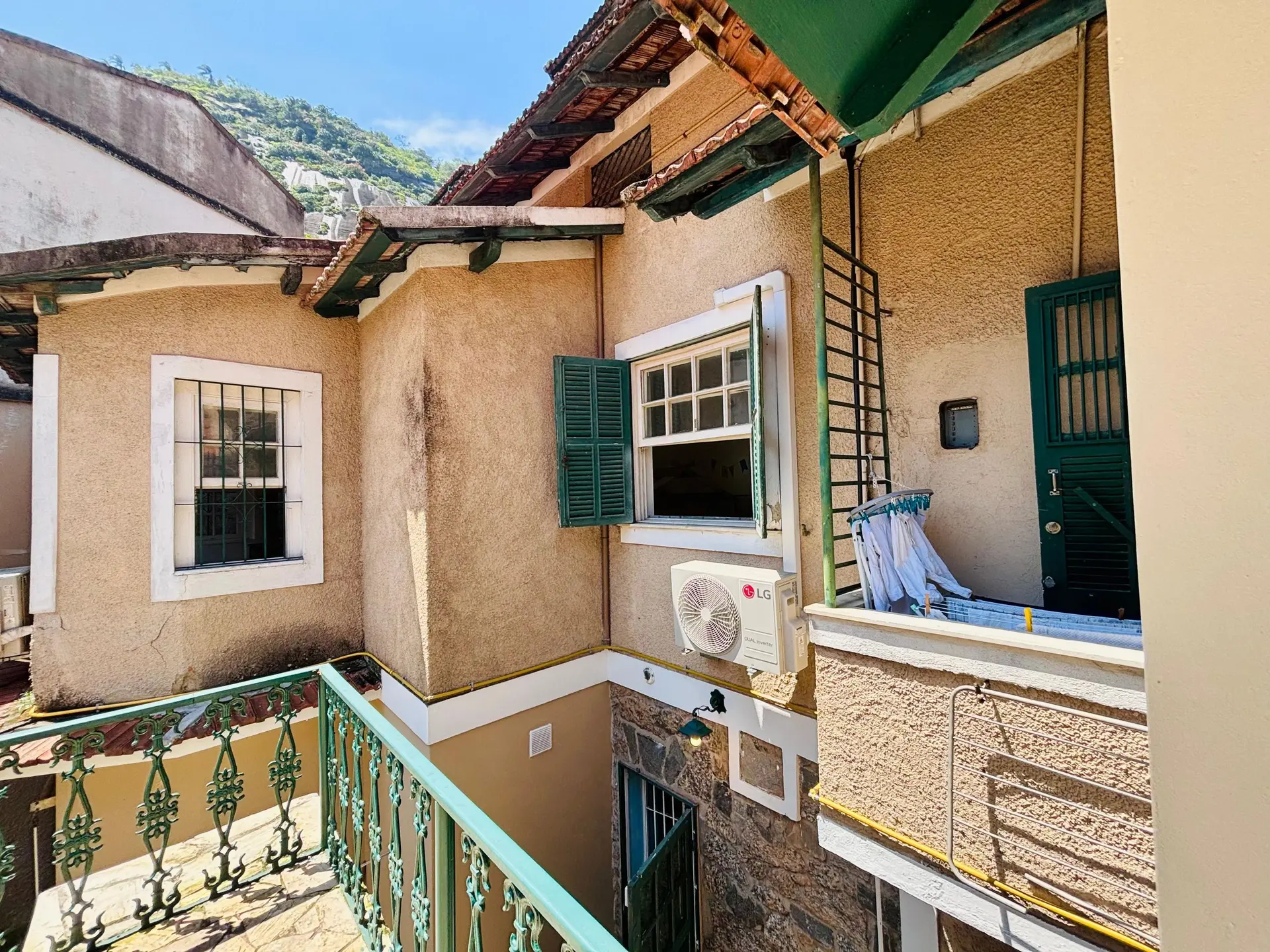 Furnished house, 380 m², with a grill on the balcony — photo 19