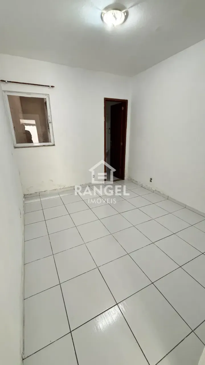 Casa de vila com 2 quartos e varanda