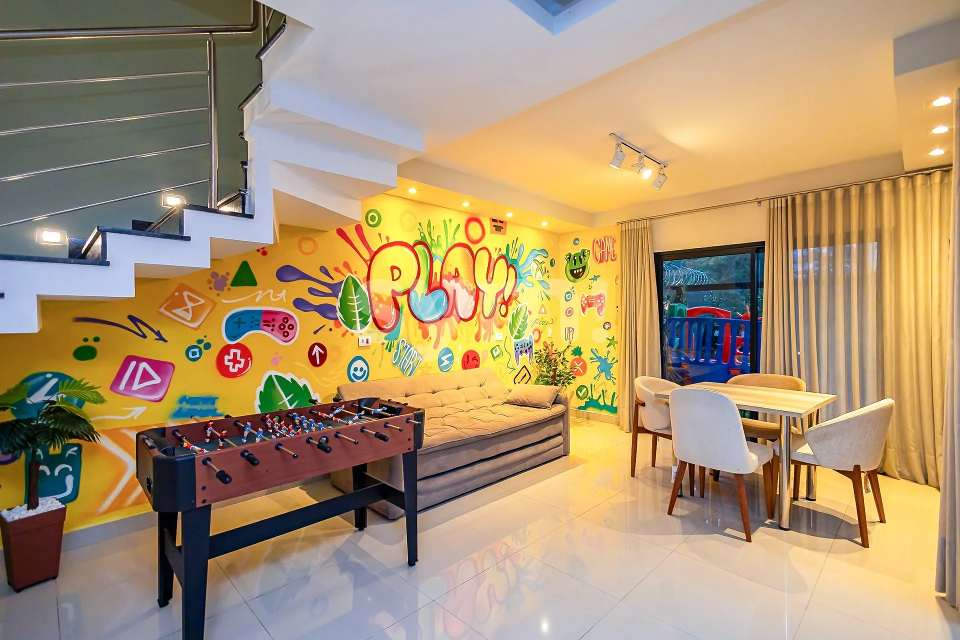 172 m² condominium house with open-plan kitchen — photo 37