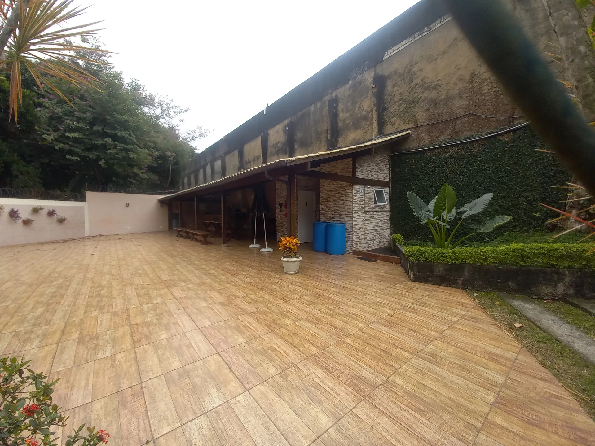 Apartment on the 3rd floor with wood or laminate floors — photo 16