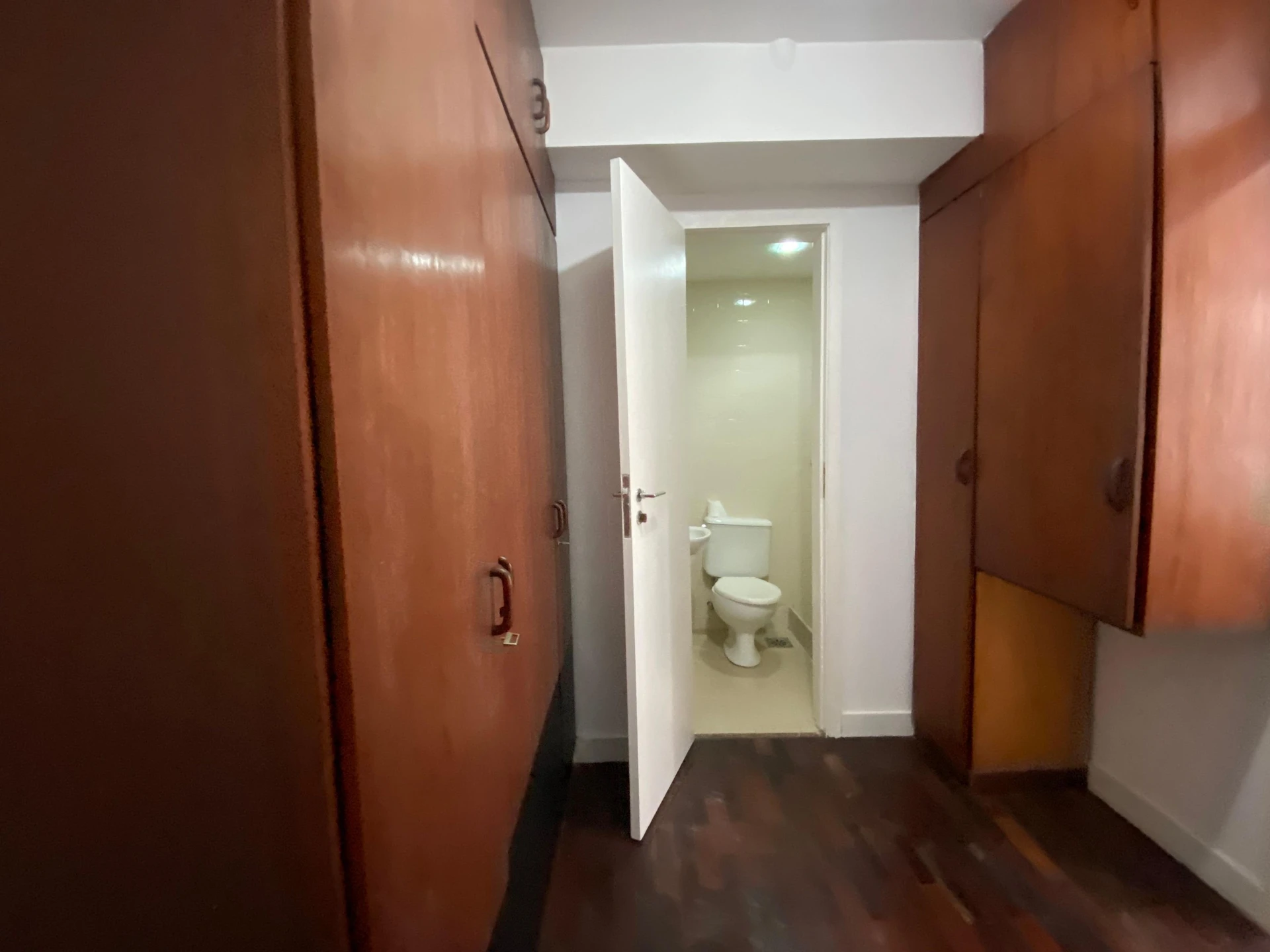 2-bedroom apartment in a building with a sauna — photo 33