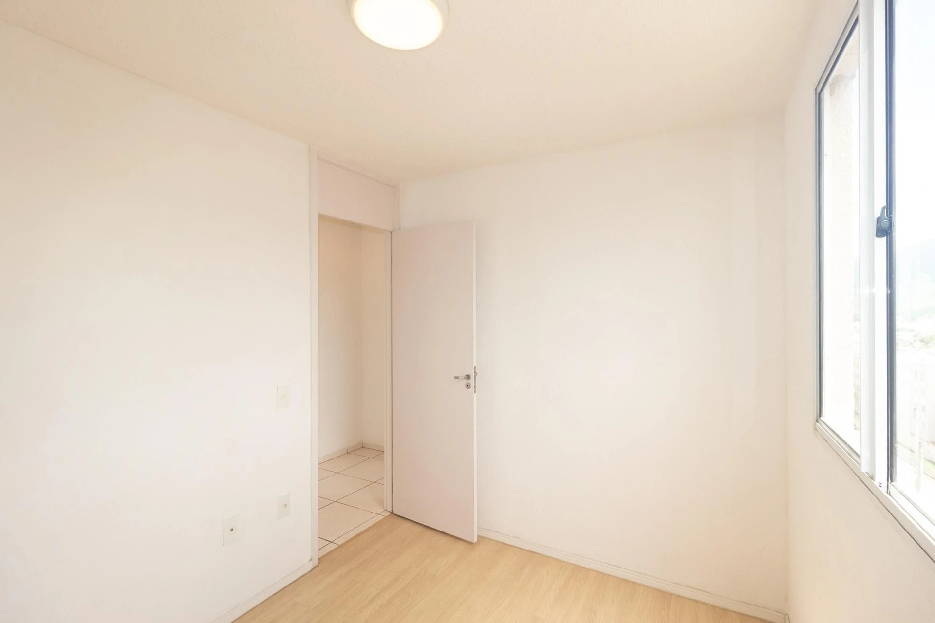 Mountain view in a 2-bedroom apartment, 37 m² — photo 29