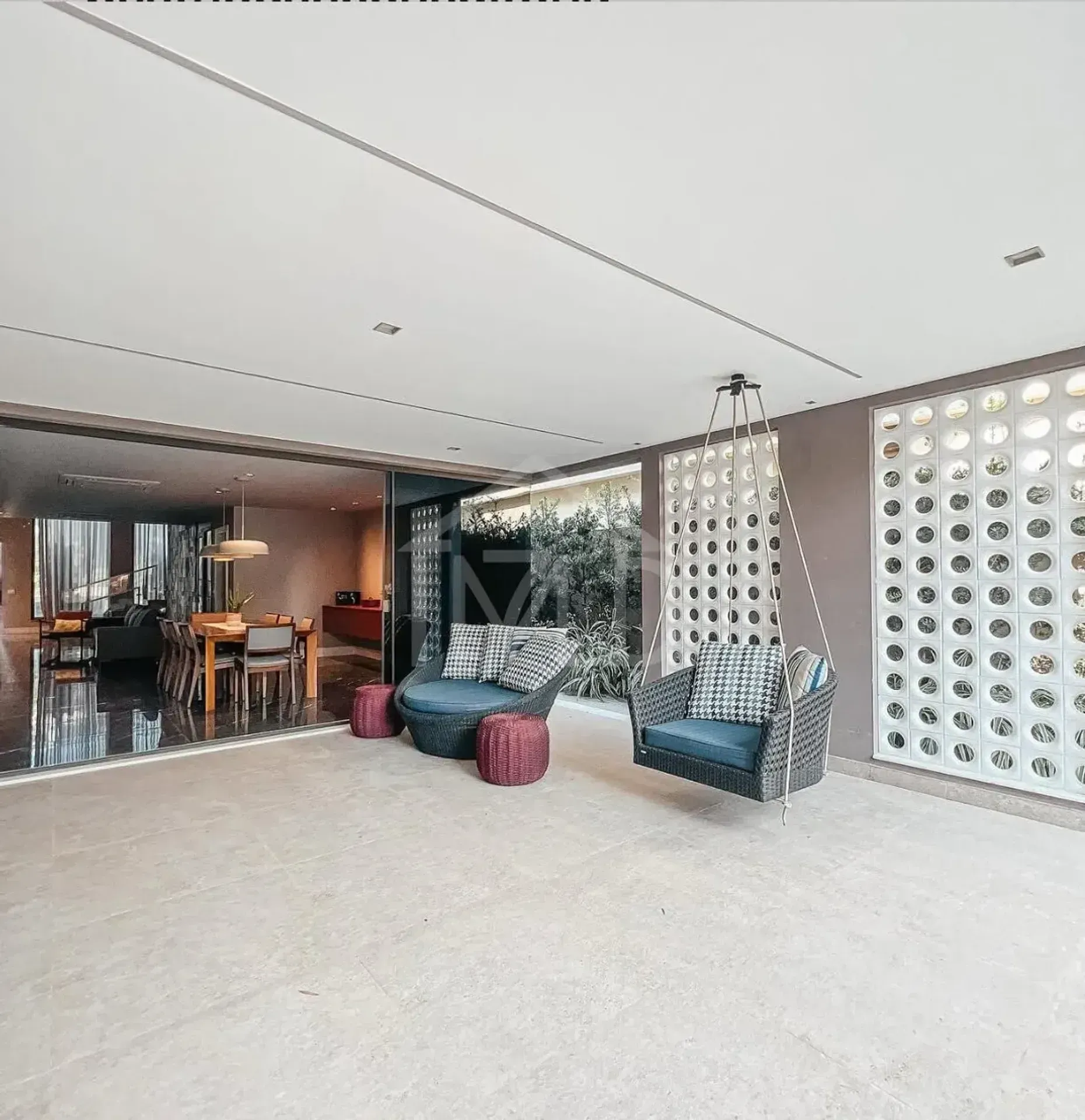 Casa com 5 quartos e 750 m² com área de piscina — photo 11