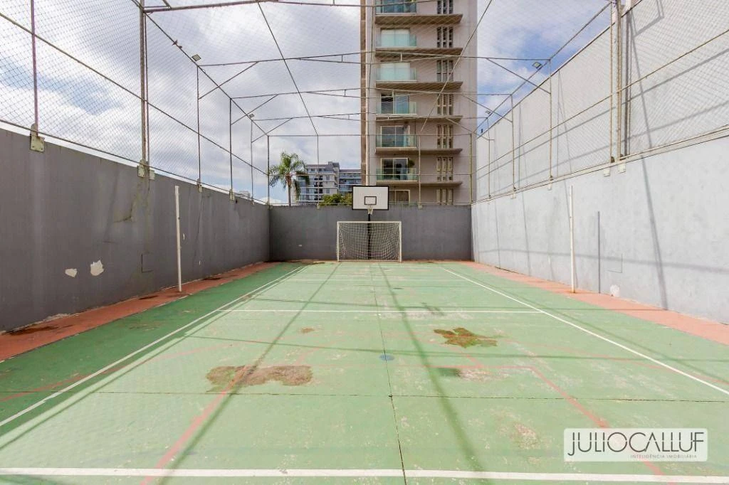 Застеклённый балкон и 3 спальни: квартира 151 м² — photo 14
