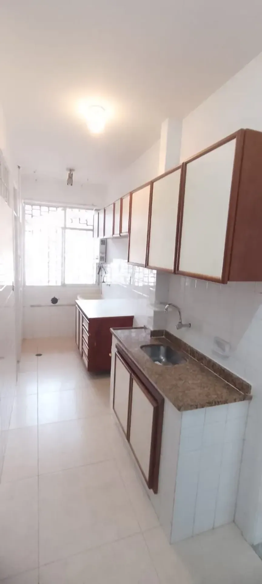 One-bedroom apartment with a mountain view in Rio de Janeiro — photo 2