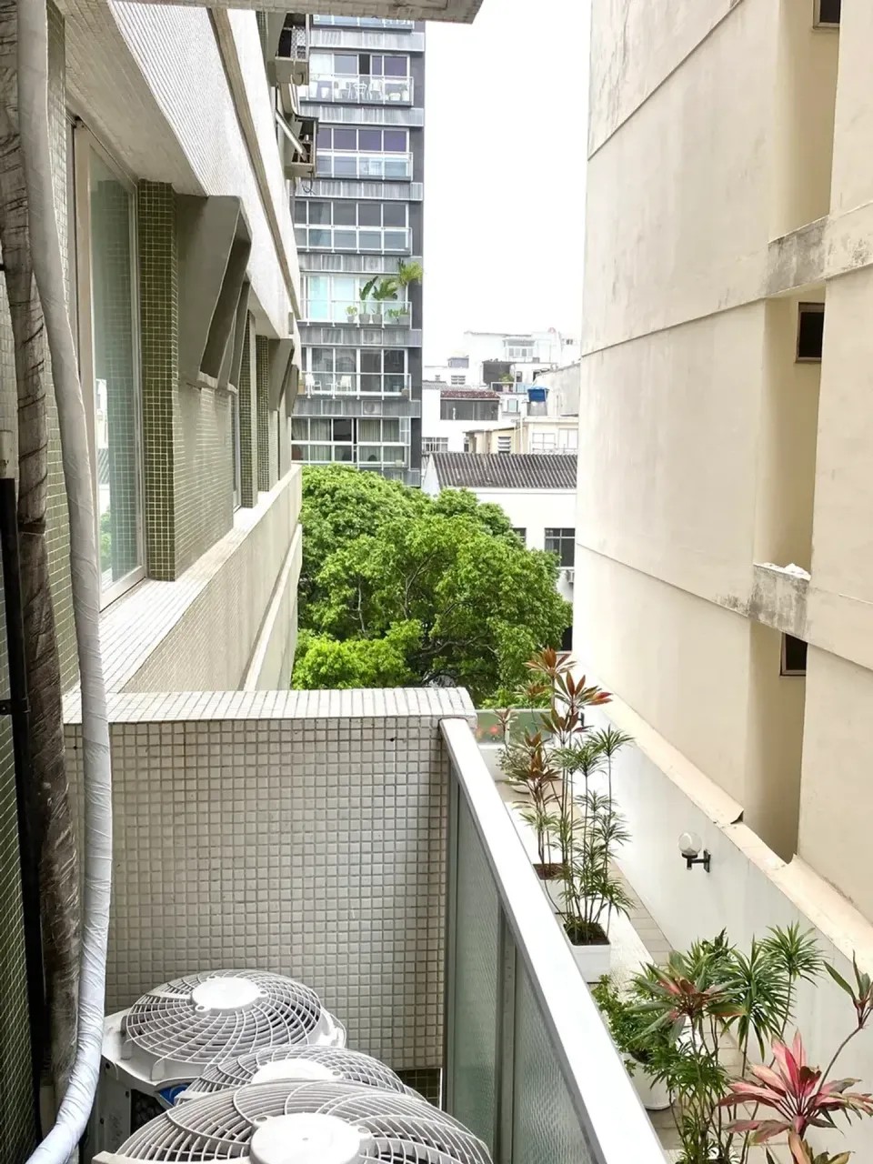 Furnished 2-bedroom apartment with 2 bathrooms — photo 16