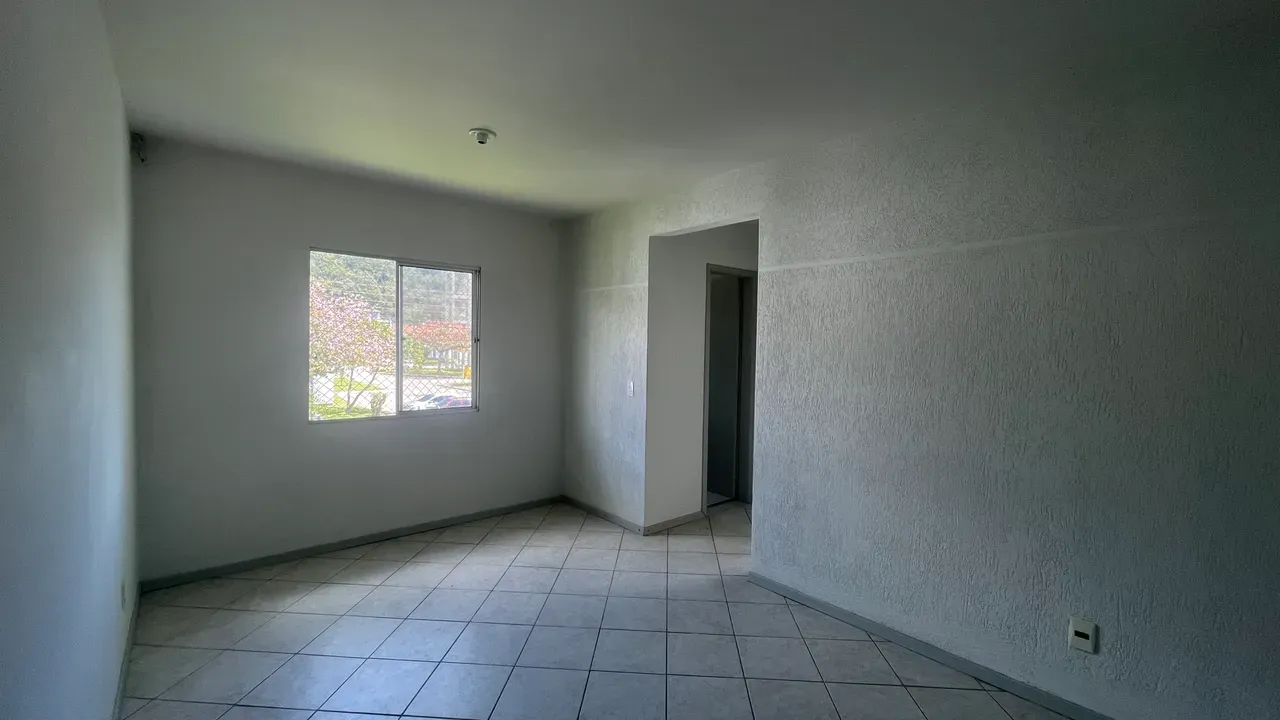 50 m² apartment with 2 bedrooms and a closed kitchen — photo 4
