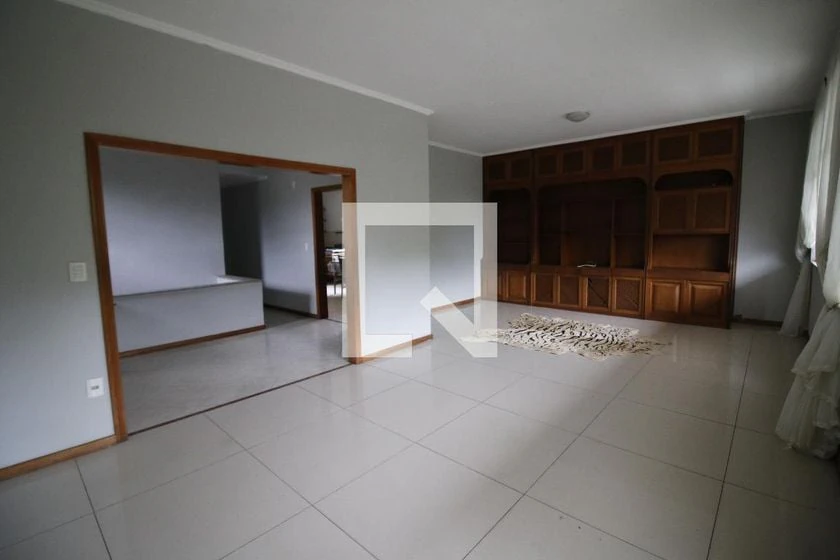 Condominium house with a balcony and private garden — photo 3