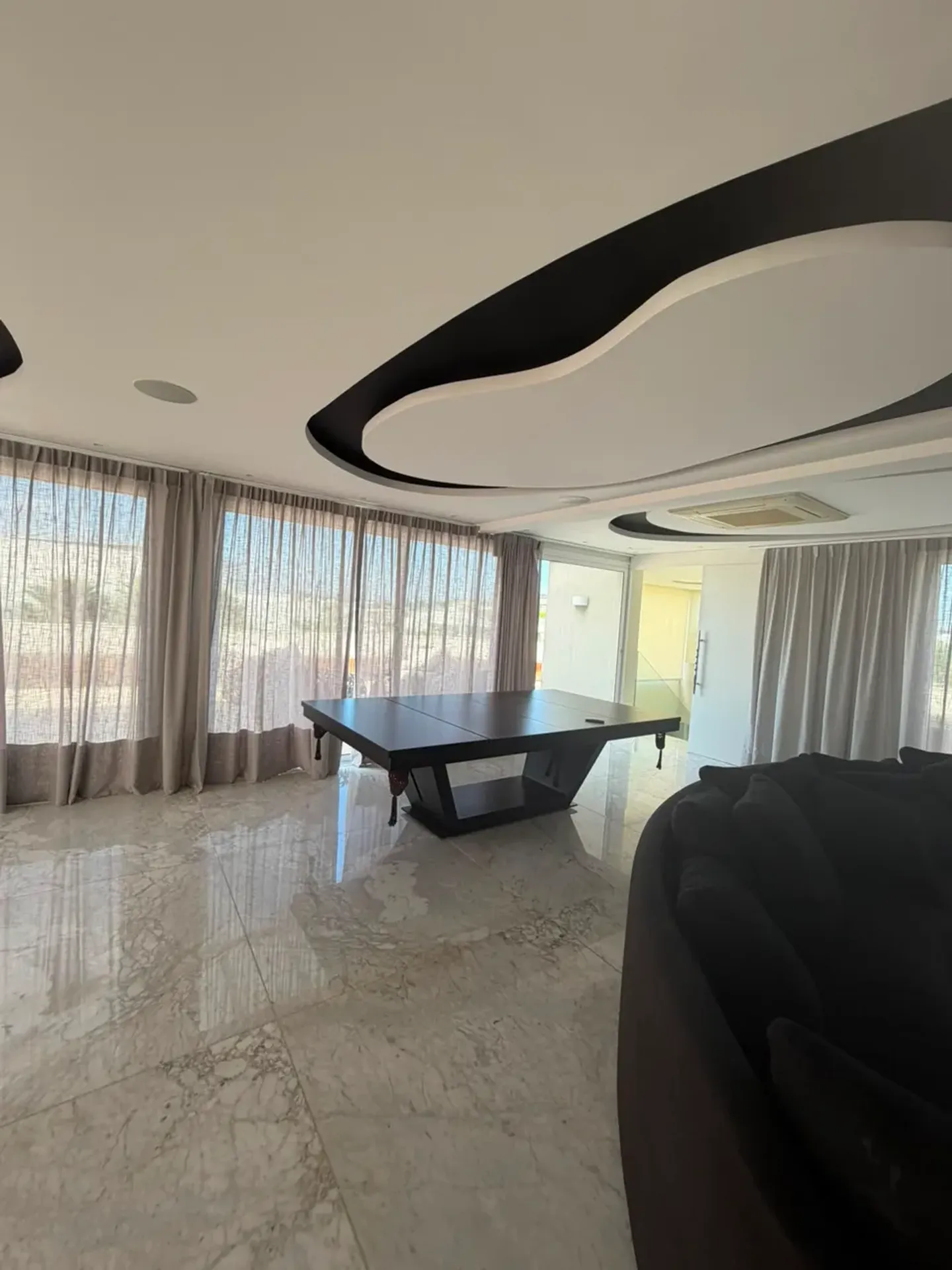Furnished house with 5 bedrooms and 5 bathrooms, 700 m² — photo 38