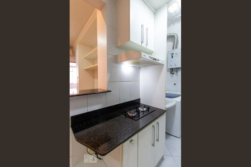 Furnished 1-bedroom apartment with open-plan kitchen — photo 15