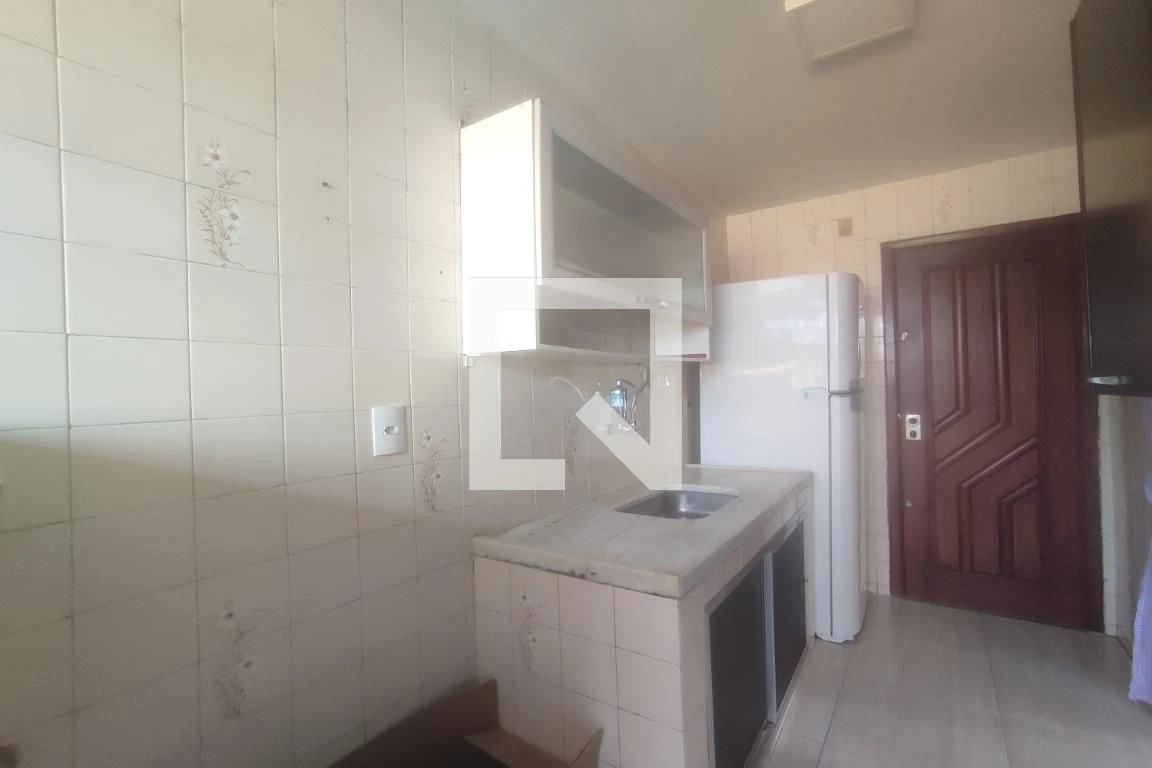 2-bedroom apartment with 1 bathroom and separate kitchen — photo 21