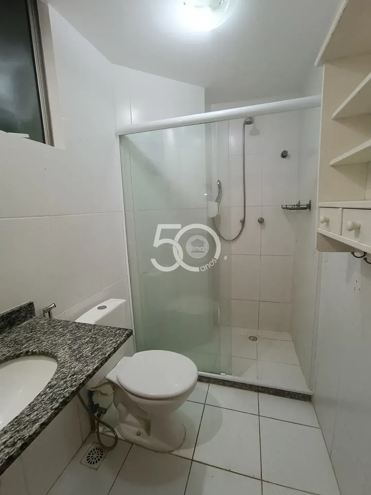 Departamento de 2 dormitorios con piso de madera o laminado — photo 21
