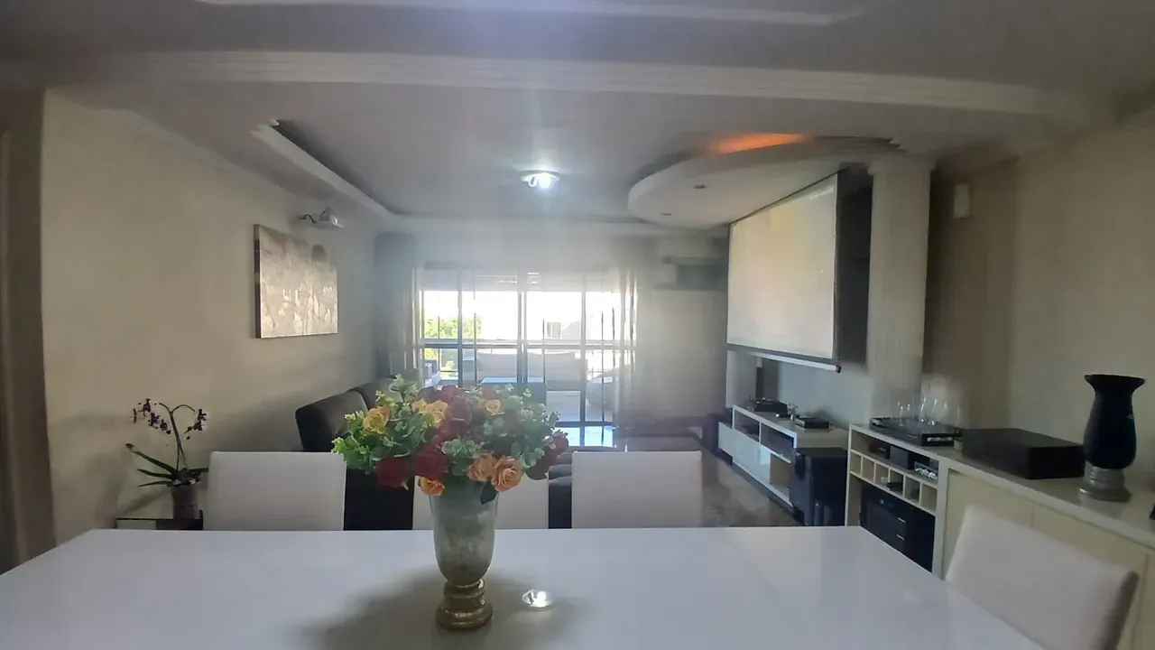 3-bedroom apartment with a bathtub in Rio de Janeiro