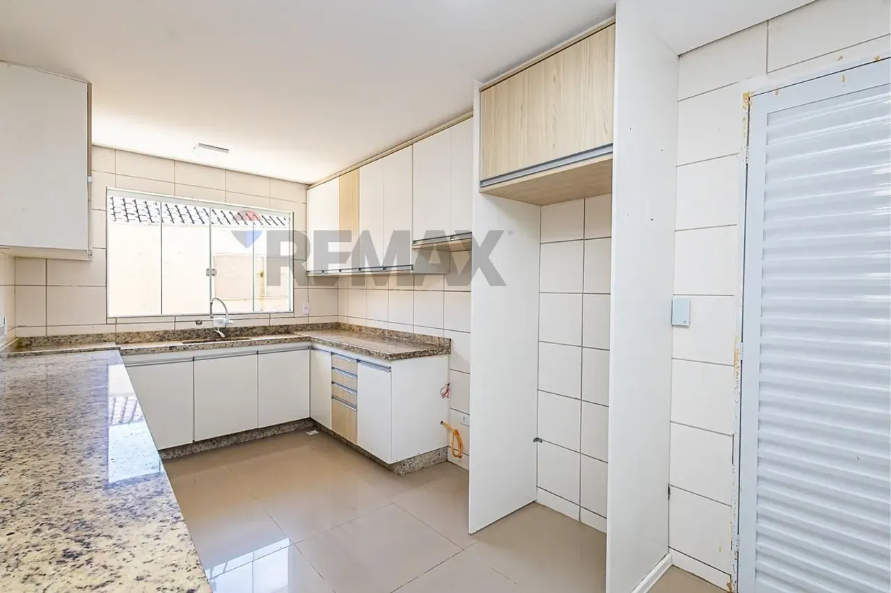Дом без мебели: 4 спальни и 500 м² — photo 13