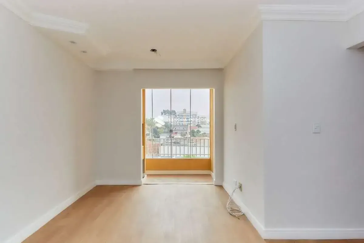 Wood or laminate floors in a one-bedroom apartment, 69 m² — photo 6