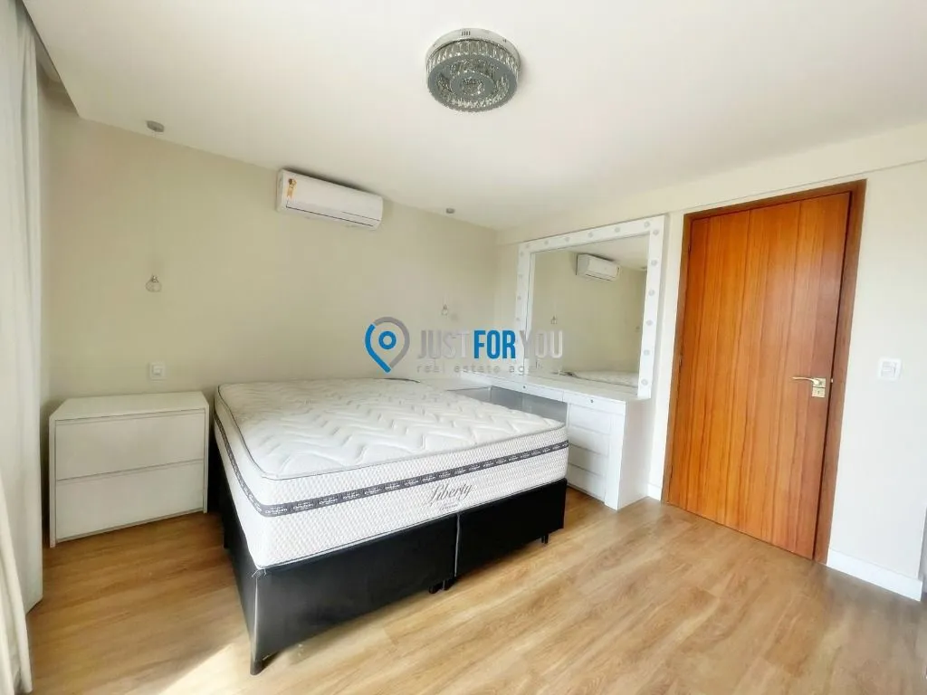Furnished house with 4 en-suites and 330 m² plus 2 parking — photo 15