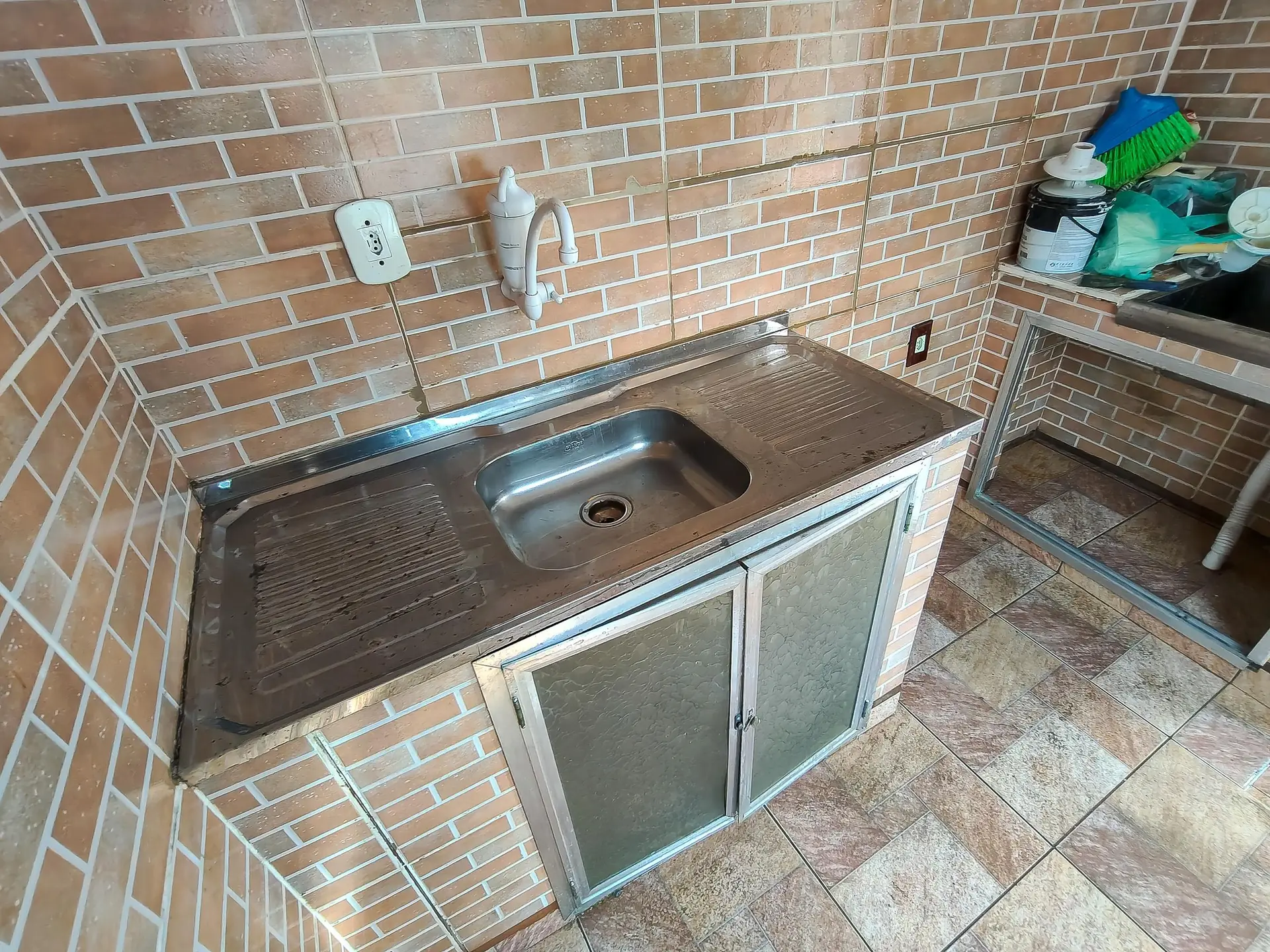 Орендна квартира з 2 спальнями та окремою кухнею — photo 17