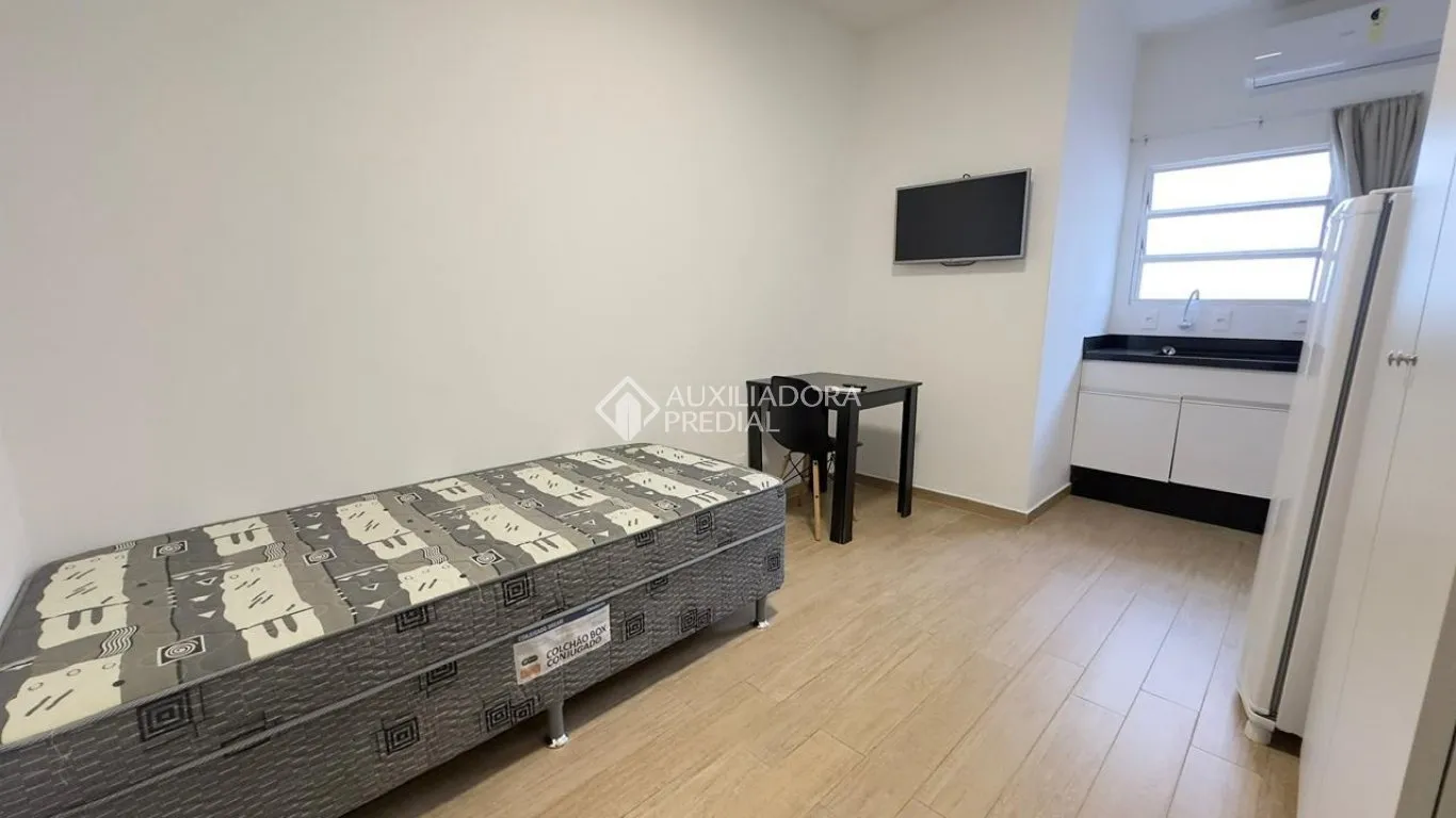 Furnished 16 m² apartment with 1 bedroom and 1 bathroom — photo 7