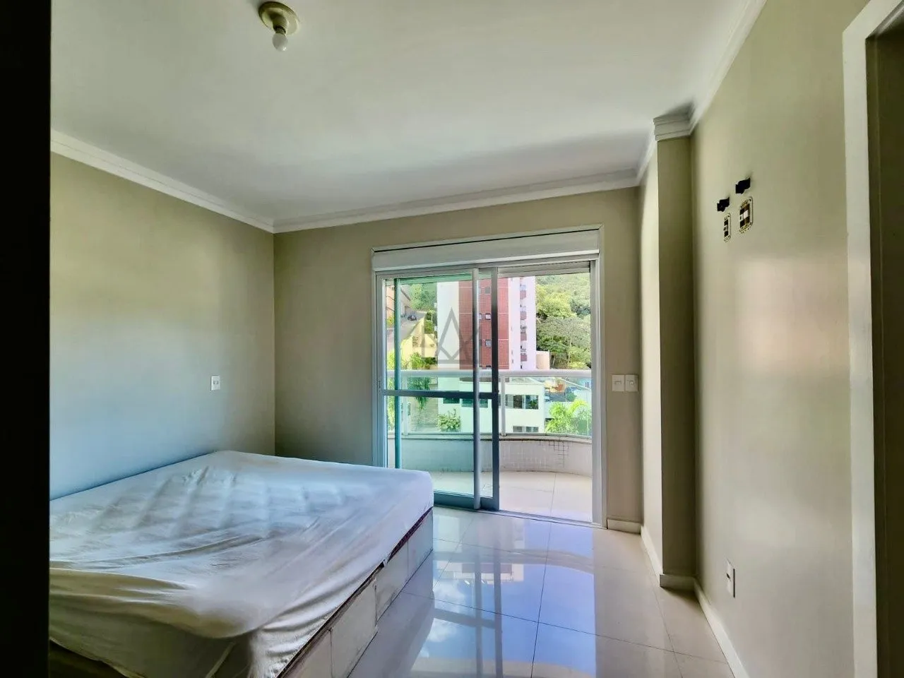 Furnished apartment, 121 m², with a mountain view — photo 12