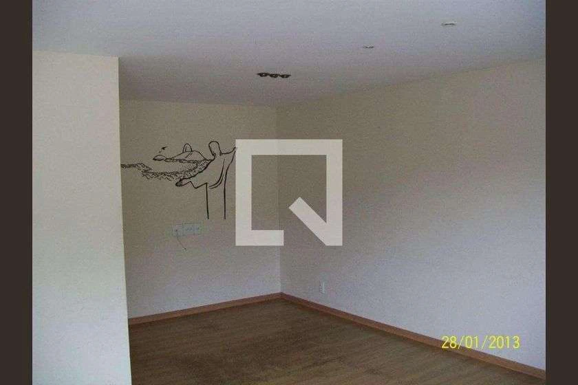 221 m² rental apartment with 4 bedrooms and a balcony — photo 12