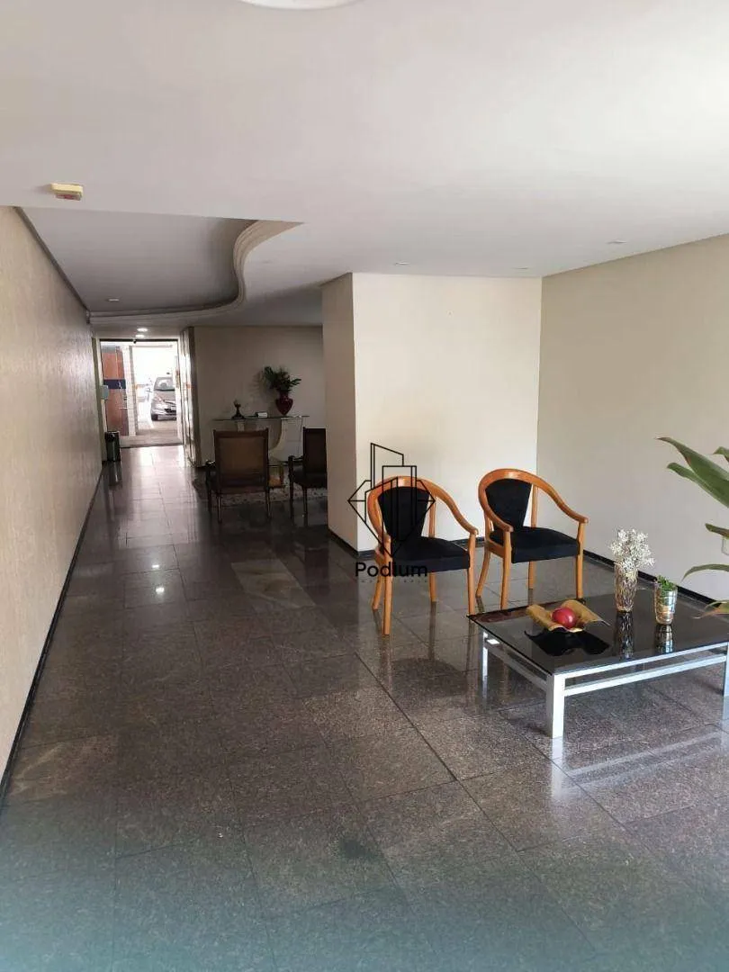 148 m² apartment with 4 bedrooms and a balcony — photo 6