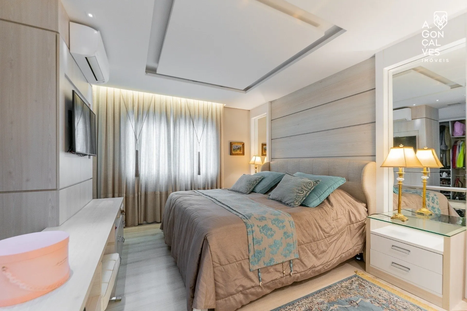 Квартира с 3 спальнями, 5 санузлами и 3 местами — photo 15