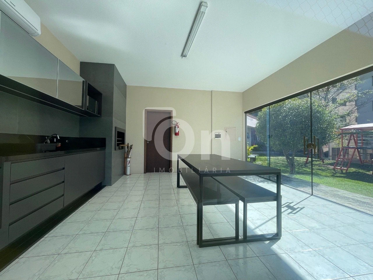 2-bedroom apartment with a home office in Florianópolis — photo 4